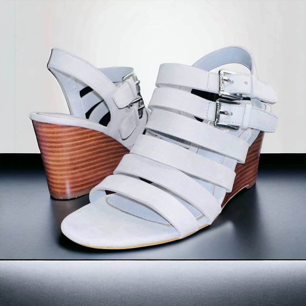 Lauren Ralph Lauren - Aleigh strappy nubuck sandal, Chalk Gray, Size6.5B
